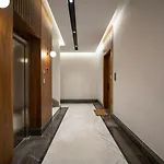 Luxurious Three Bedroom Apartment North Of Riyadh شقة فخمة مكونة من ثلاث غرف نوم شمال الرياض